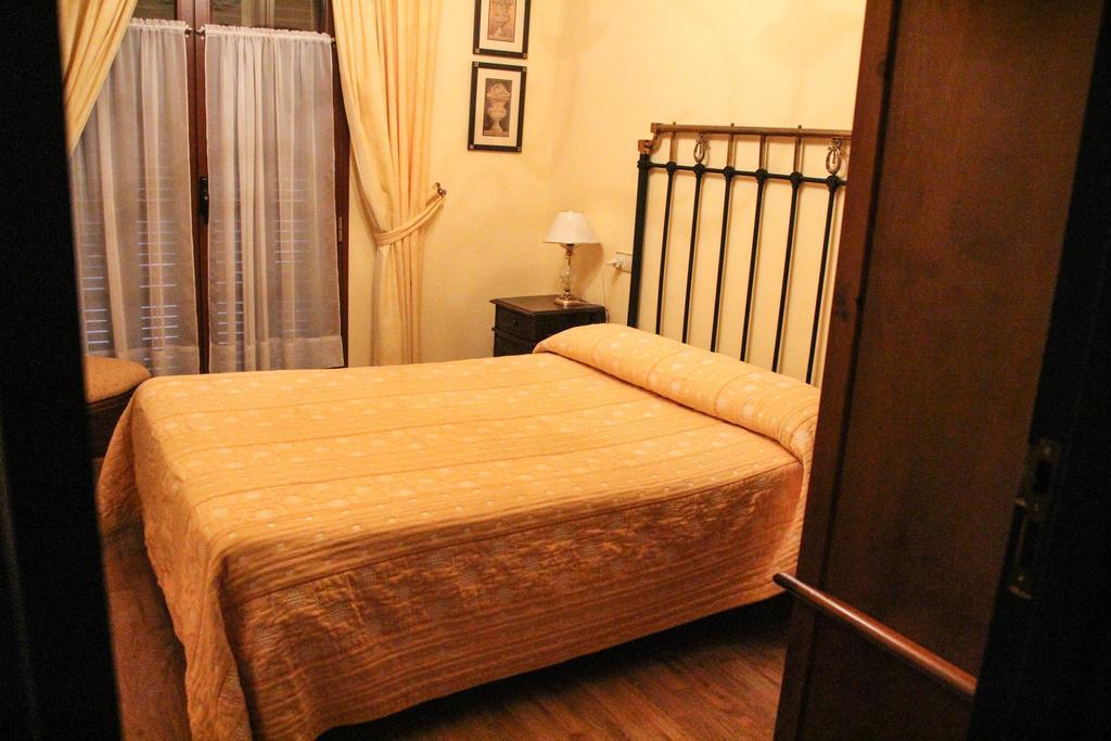 La Casa Del Maestro Guest House Tardelcuende Екстериор снимка